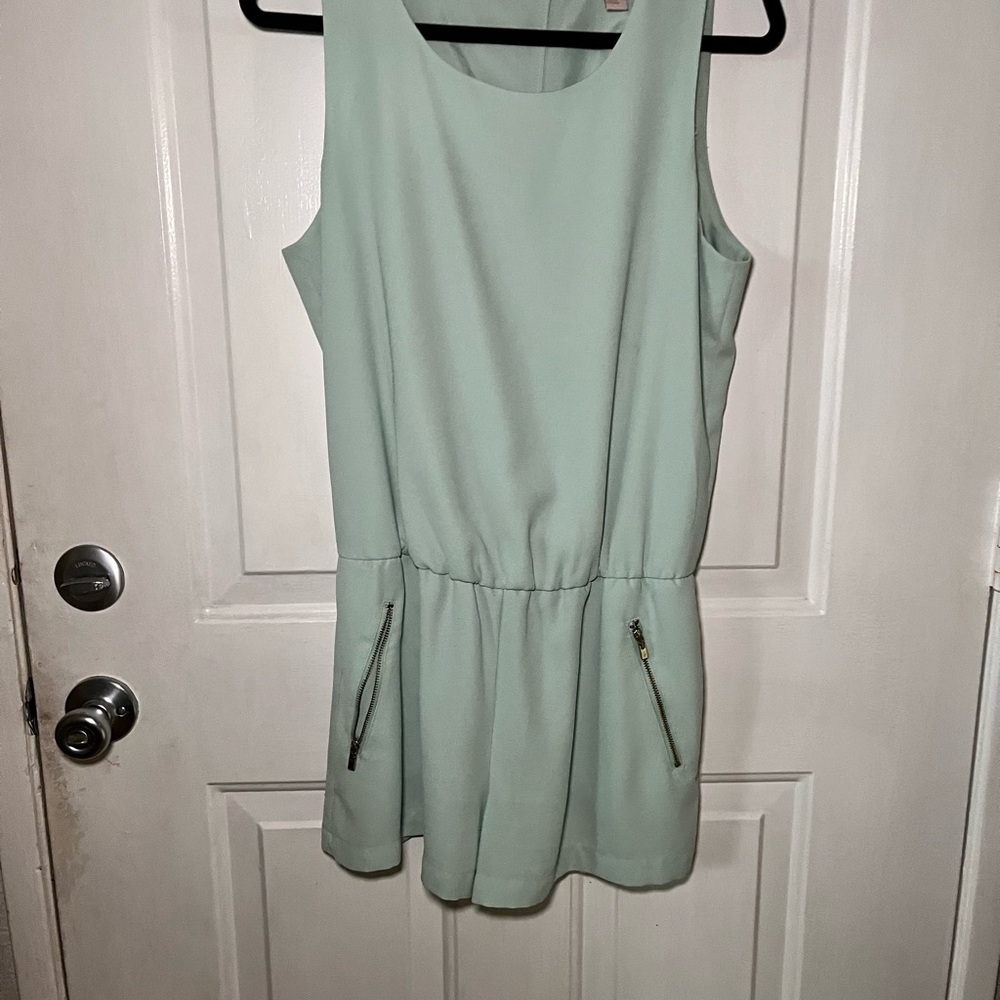 Forever 21 sage green romper jumpsuit size Medium